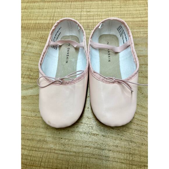 Danskin Girl’s Leather Ballet Shoes Size 2 - Picture 2 of 4